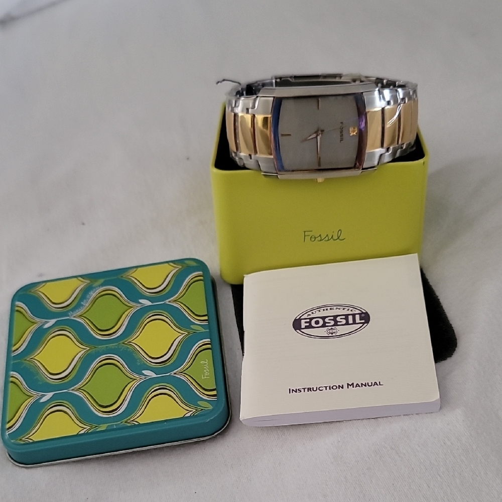 Fossil Gold and Silver Rectangular Watch - Picture 4 of 4